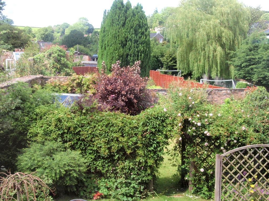 לינה וארוחת בוקר Bampton  Weston House חדר תמונה